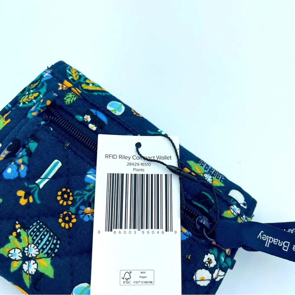Vera Bradley RFID Riley Compact Wallet in Recycled Cotton Plants NWT - Picture 7 of 10